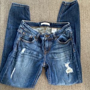 Low Rise Ankle Cut Jeans